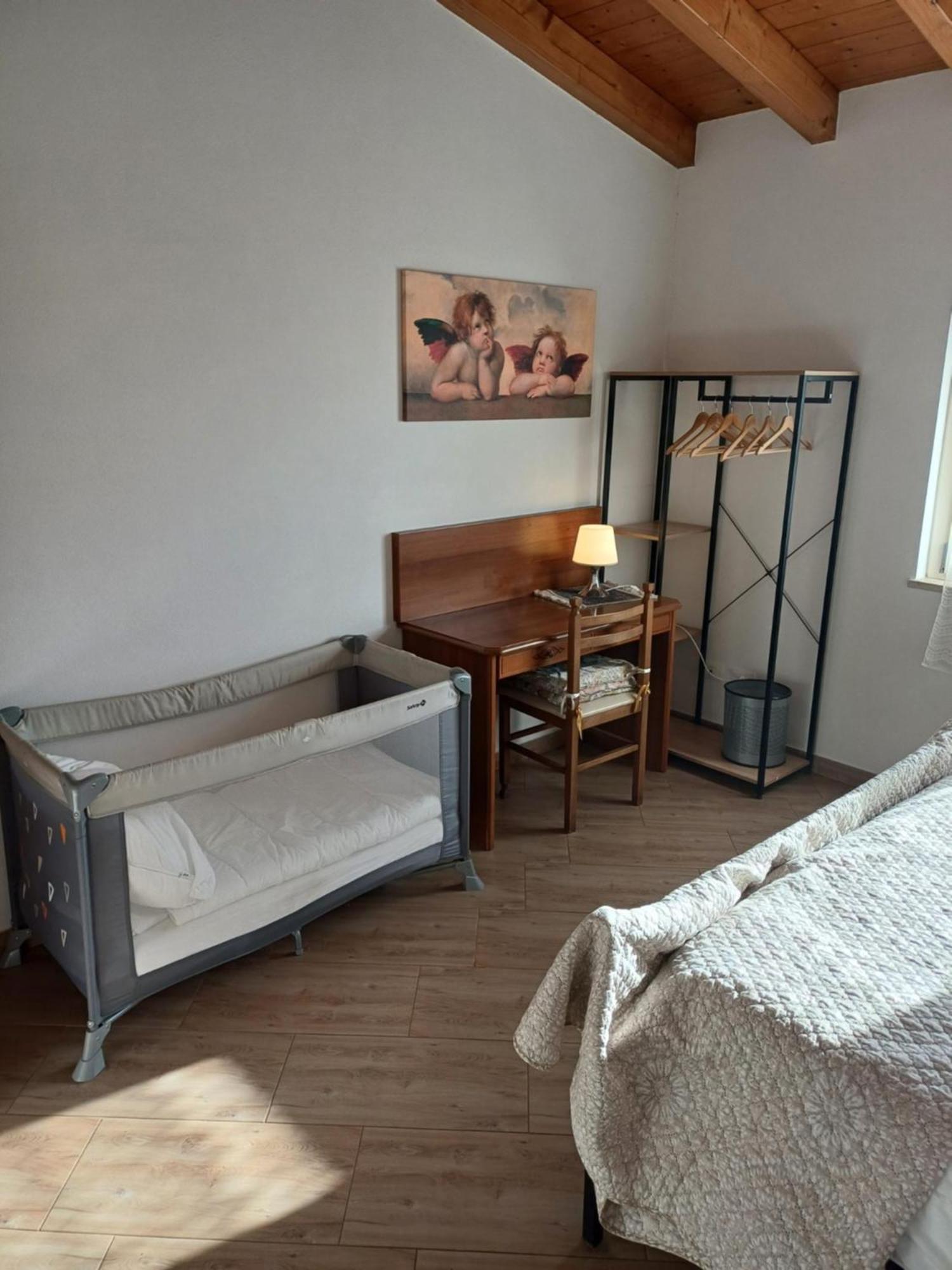 Cascina Legnago Trilocale A 6 Chilometri Da Salo' Apartment Villanuova sul clisi Exterior photo